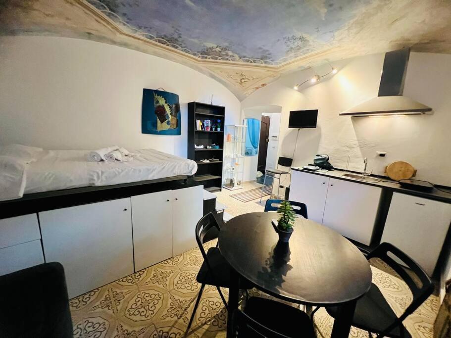 Suite Evelina - Sanremo Luaran gambar